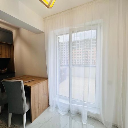 Luxury Apartment Sinuhe Brasov Luaran gambar