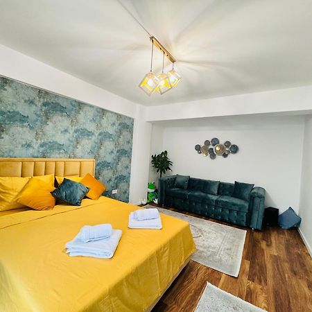 Luxury Apartment Sinuhe Brasov Luaran gambar