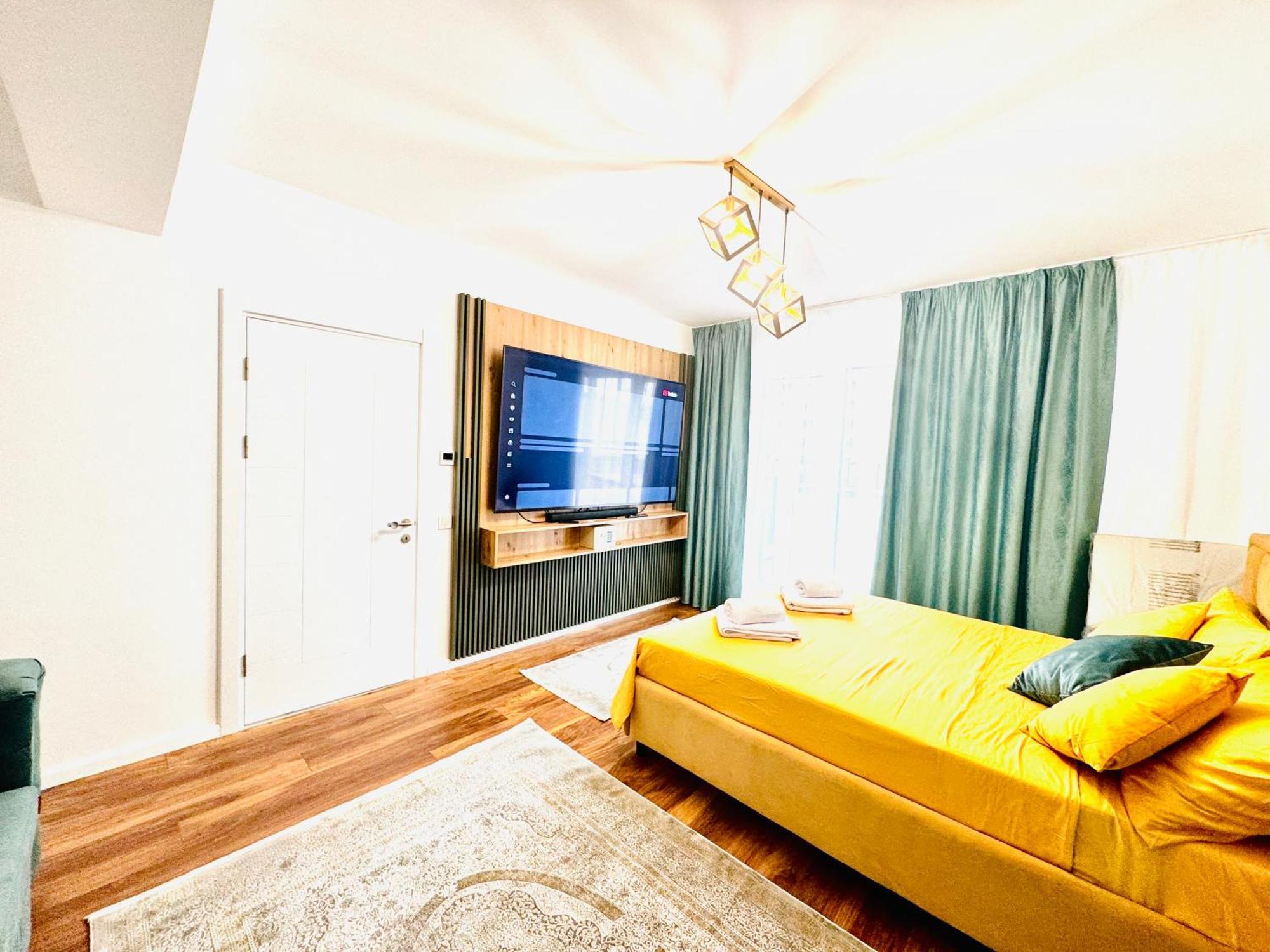 Luxury Apartment Sinuhe Brasov Luaran gambar